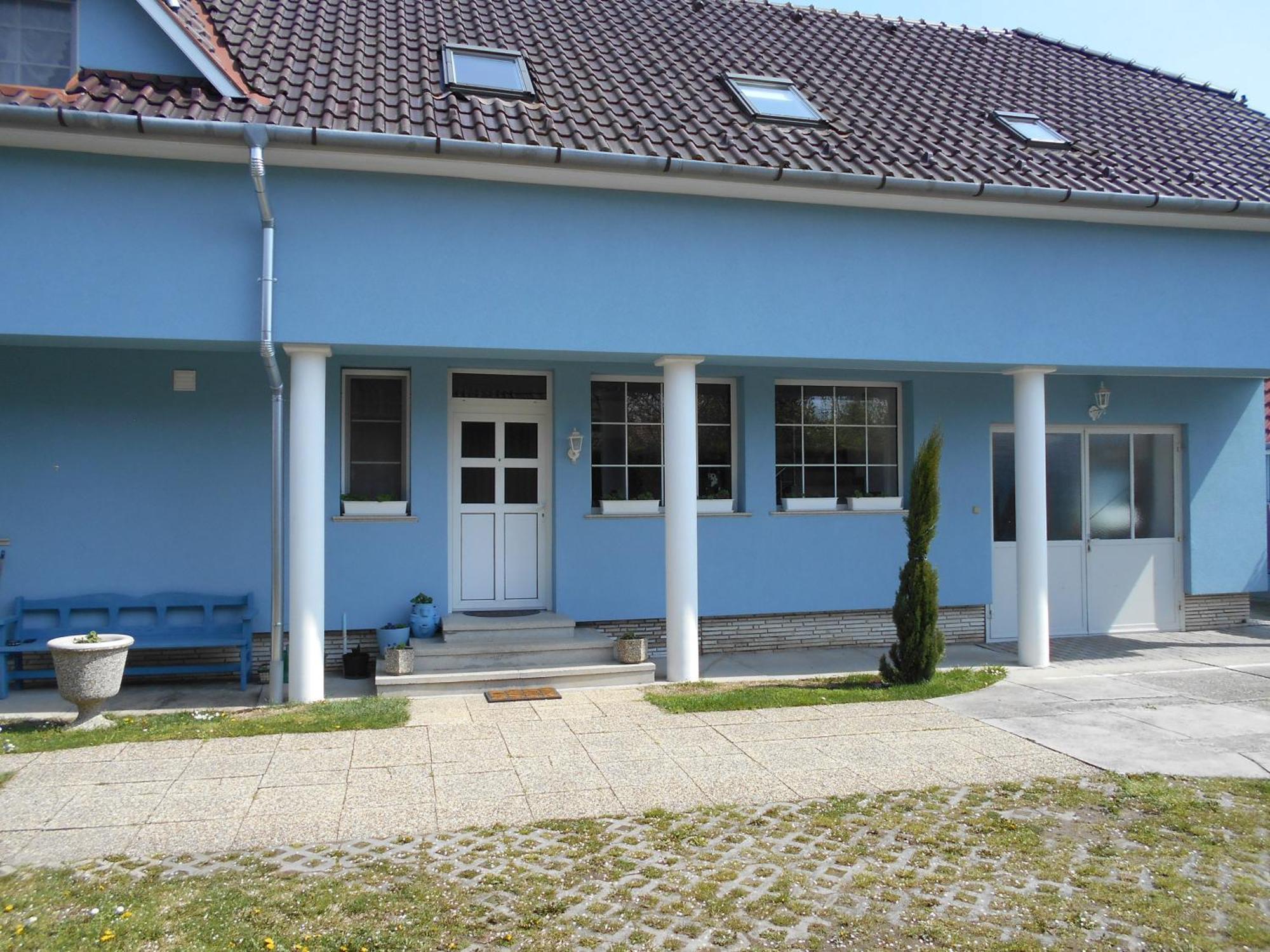 杰尔Arpad Panzio住宿加早餐旅馆 外观 照片